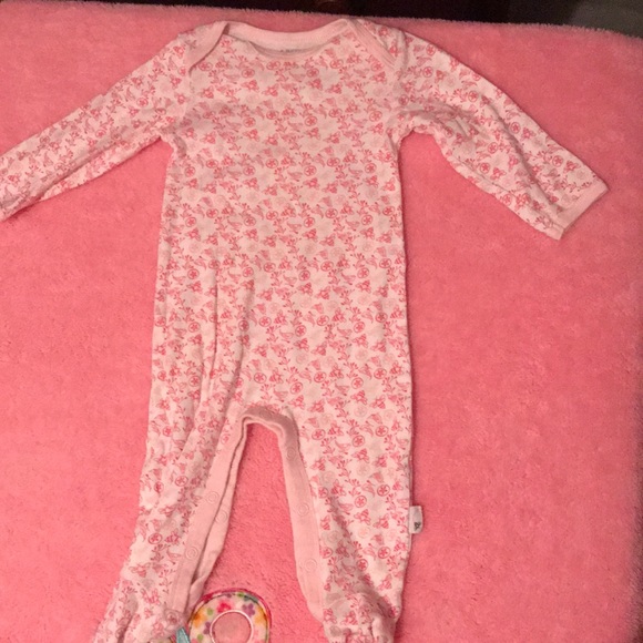 ❤️EUC❤️ 🎁Bundle of One Pieces🎁 - Picture 2 of 8